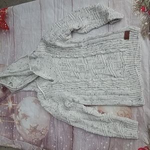 Chunky hooded sweater